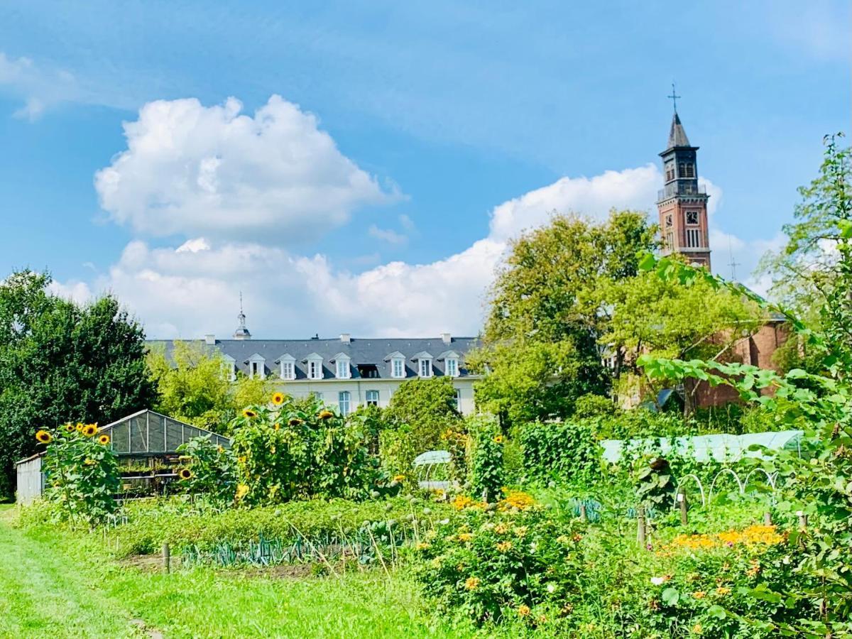 De Lotuspoort Met Mihr'S B&B In De Abdij Van ボルネム エクステリア 写真
